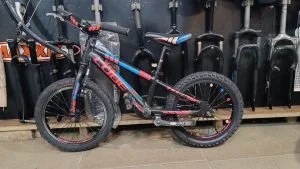 Bicicletă Copii Cube Race Series – Second Hand Verificată
