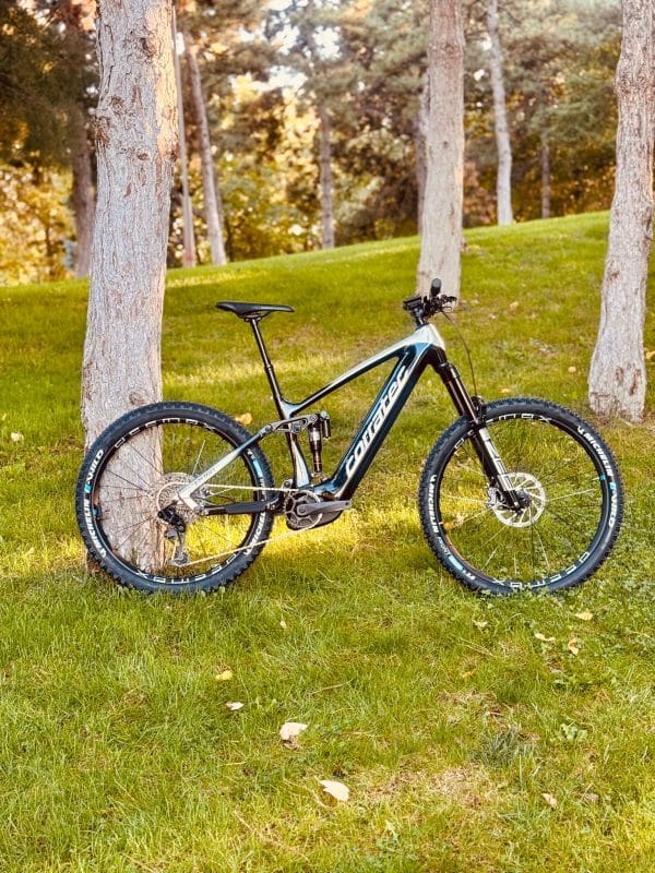 Bicicletă Electrică MTB Full-Suspension Motor Bosch 85Nm 750Wh Corratec RS 160 Factory – Bicicleta Second Hand Ocazie